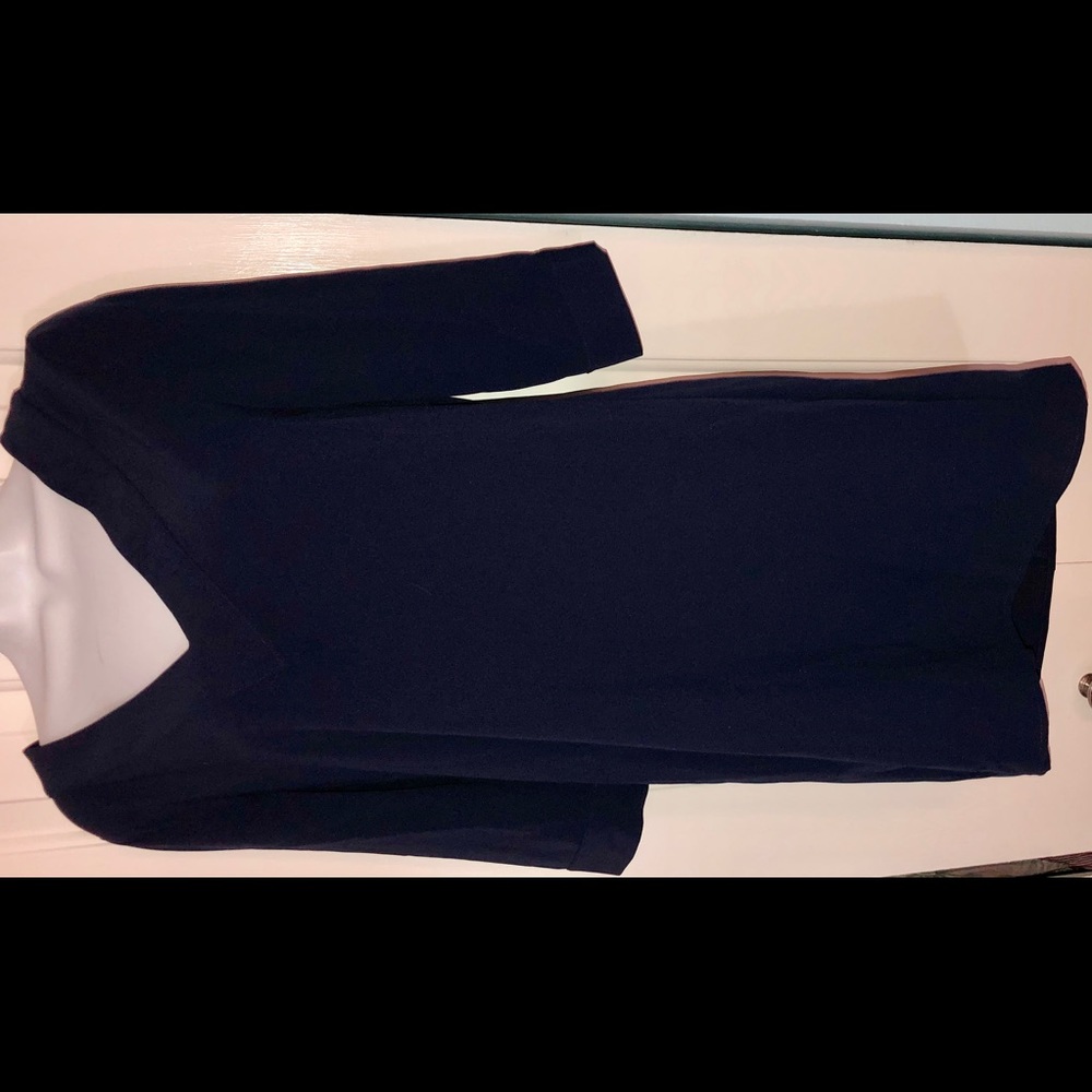 NWT DESIGNED BY TOBI!!!!! Fabulous V-neck Dress
